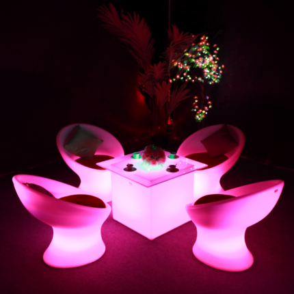 GF301 Table + GF106 Chair